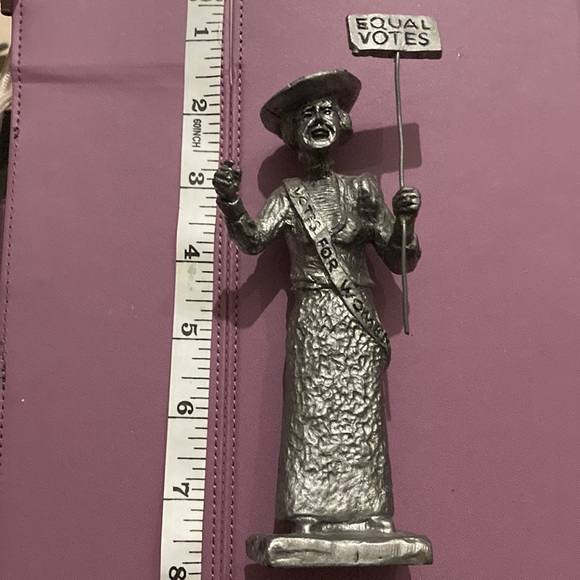 Handcrafted rare suffragette pewter art for the feminist in you - Picture 2 of 4
